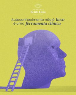 Autoconhecimento não é luxo, é parte da responsabilidade de ser psicóloga.
Conhecer seus limites, emoções, crenças e pontos cegos ajuda a compreender melhor o que acontece dentro da relação terapêutica e a reconhecer quando algo precisa ser elaborado, supervisionado ou cuidado.
Quanto mais você conhece a si mesma, mais consciência pode levar para a sua prática 💜🌿